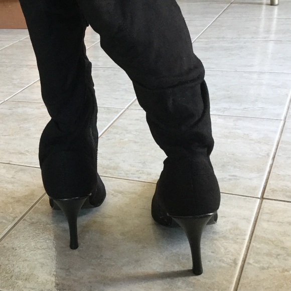 Sexy Black Suede Boots - Picture 5 of 16